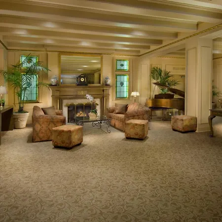Mayflower Park Hotel-3