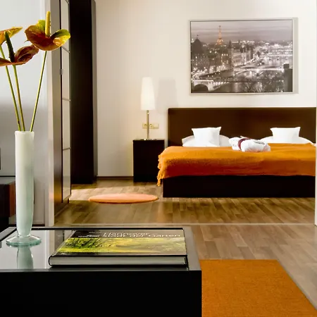 Wyndham Hannover Atrium-2