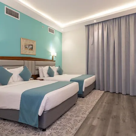 Howard Johnson Bur Dubai-3