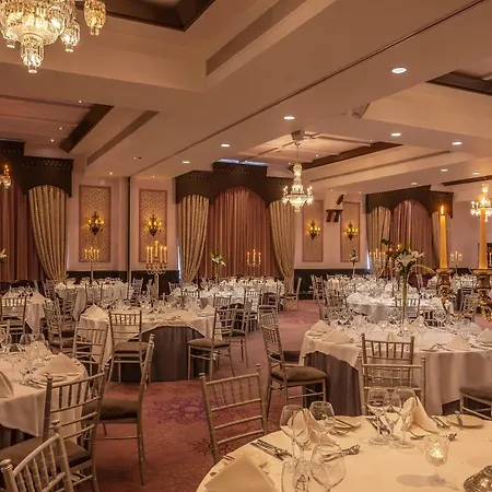 Clontarf Castle Hotel-3