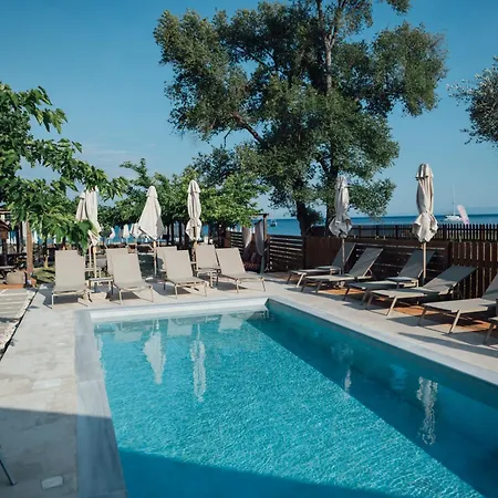Eterrano Seaside Retreat-3