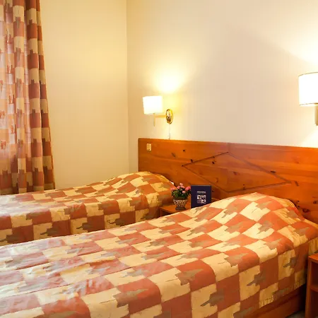 Kolonna Hotel Brigita-2