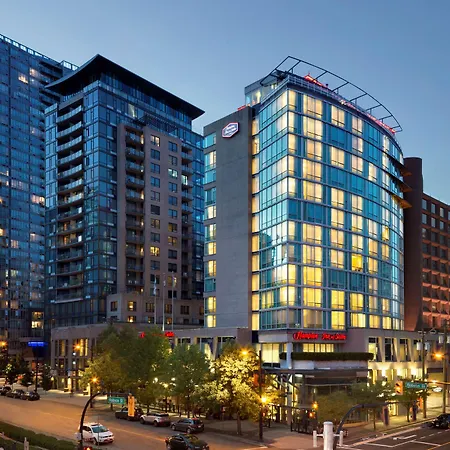 Hampton Inn & Suites, By Hilton - Vancouver Downtown-3