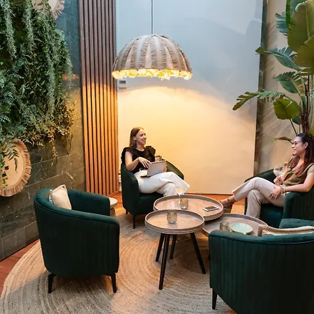 Aparthotel Atenea Barcelona-2