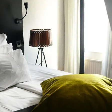 Home Hotel Plaza-3