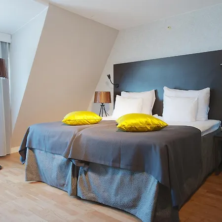Home Hotel Plaza-3