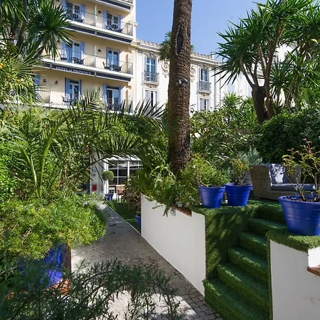 Hotel De Provence-3