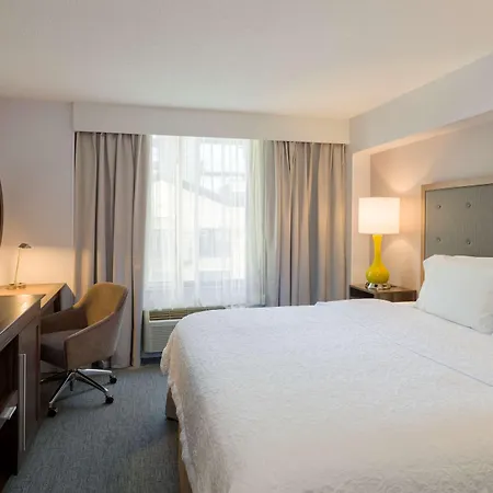 Hampton Inn Manhattan Chelsea-3