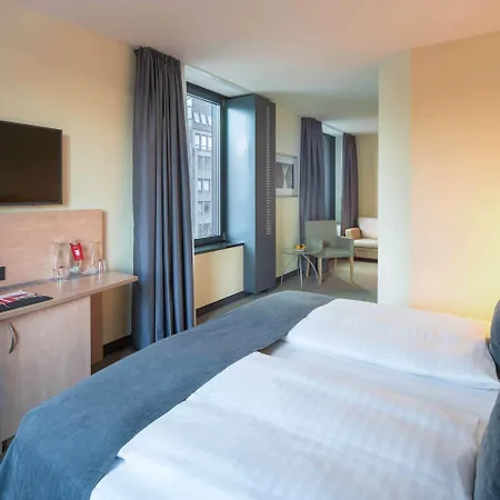Intercityhotel Hamburg Hauptbahnhof-2