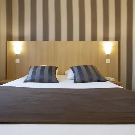 Hotel Paris Villette-2