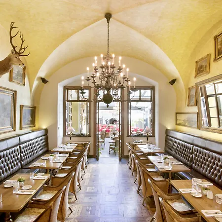 Iron Gate Hotel & Suites Prague By Bhg-2