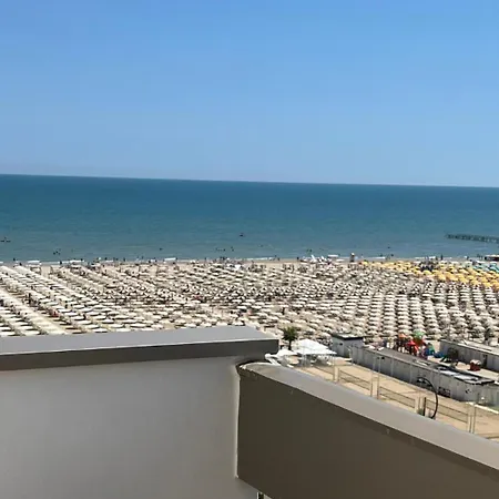 National Hotel-2