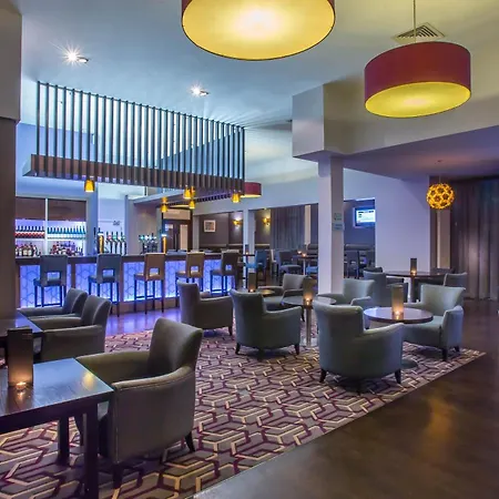 Maldron Hotel Dublin Airport-3