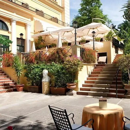 Imperial Hotel Tramontano-3