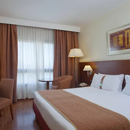 Holiday Inn Cagliari By Ihg-2