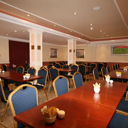Days Inn Hyde Park-3