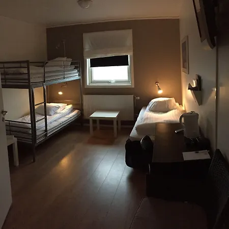 Hotel E-10 By First-3