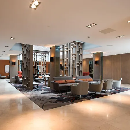 Clayton Hotel Chiswick-3