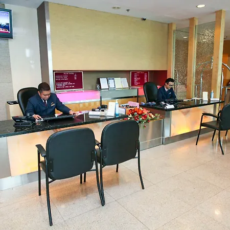 Hotel Royal Queens-2