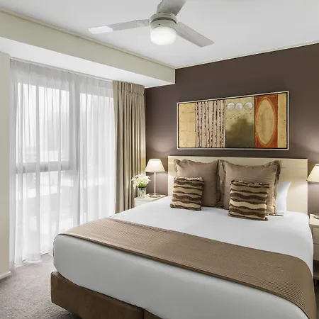 Oaks Brisbane On Felix Suites-2