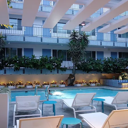 The Beverly Laurel Hotel At West Hollywood-3
