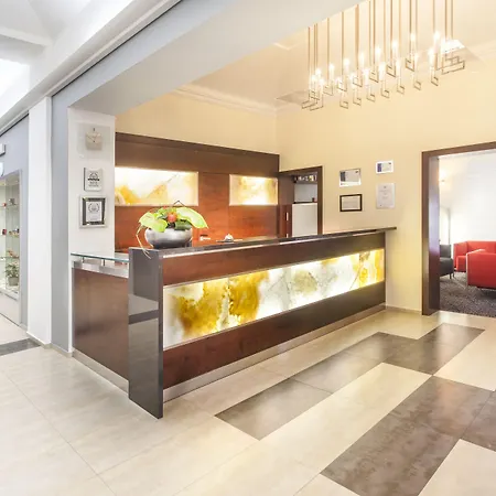 Hotel Lunik-2