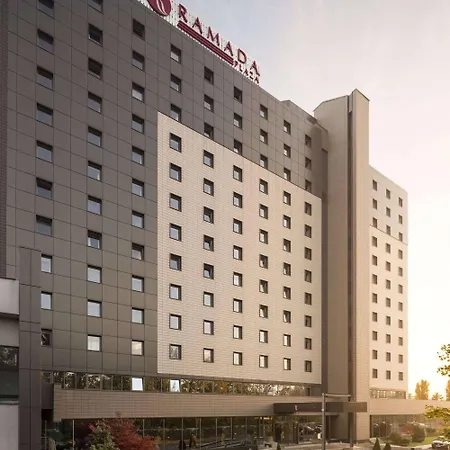 Ramada Plaza By Wyndham Bucharest Convention Center-3