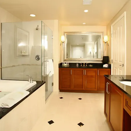 Luxury Suites International At The Signature-3