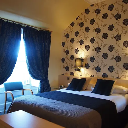 Thistle Hotel-2