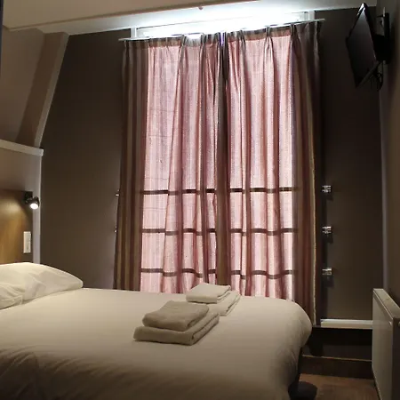 Blossoms City Hotel-3