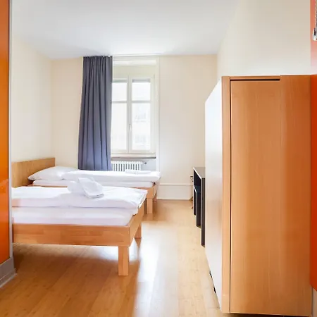 Easyhotel Basel - Self Service And Self Check-In-2