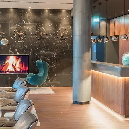 Motel One Hamburg-Airport-2
