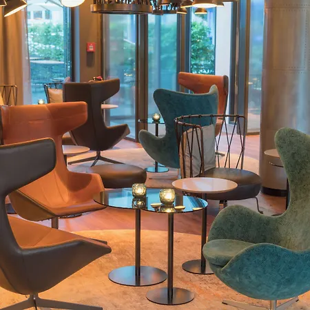 Motel One Hamburg-Airport-3