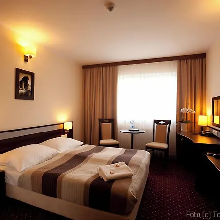 Amber Hotel-2