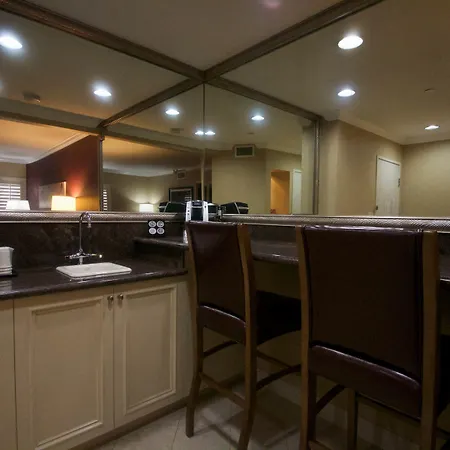 Best Western Plus Casino Royale - Center Strip-2