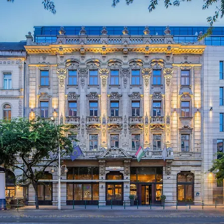 Courtyard By Marriott Budapest City Center-2