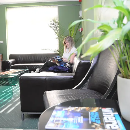Green Hotel Budapest-3