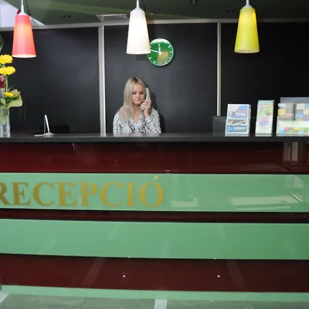 Green Hotel Budapest-3