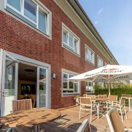 Hotel Ruegenblick-2