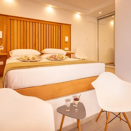 Mar N Mar Crown Hotel-Suites-2