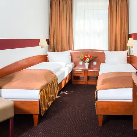 Hotel Condor-3