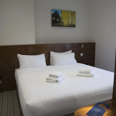Chelsea Guest House-3