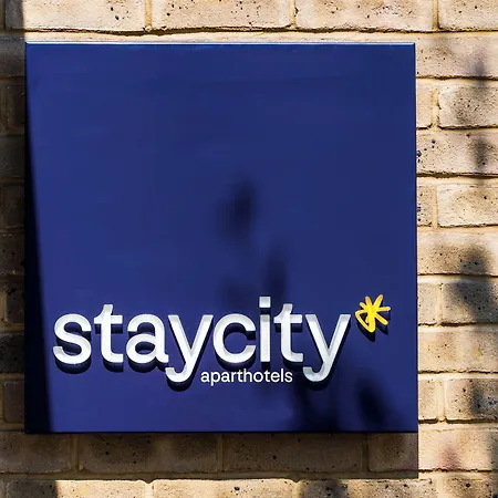Staycity Aparthotels London Greenwich High Road-3