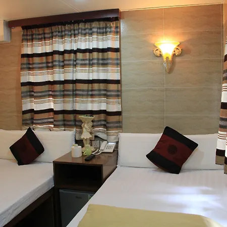 Russian Hostel-3