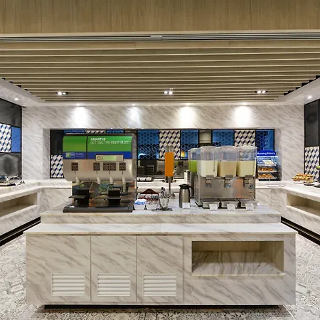 Holiday Inn Express Bangkok Sukhumvit 11 By Ihg-2