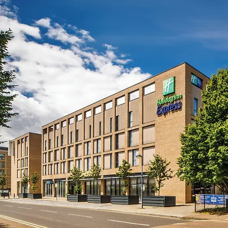 Holiday Inn Express London - Excel By Ihg-3