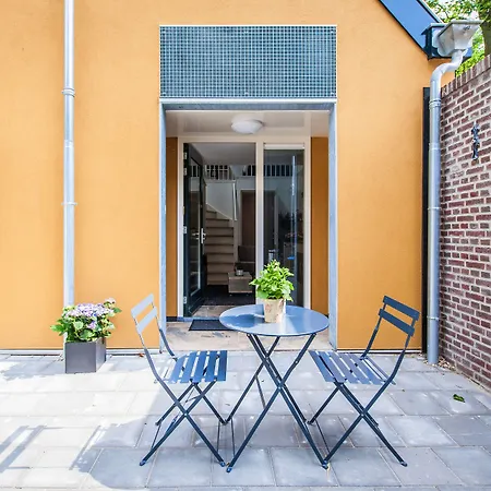 Plantage Garden Apartments-3