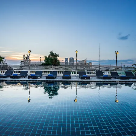 D&D Inn Khaosan-2