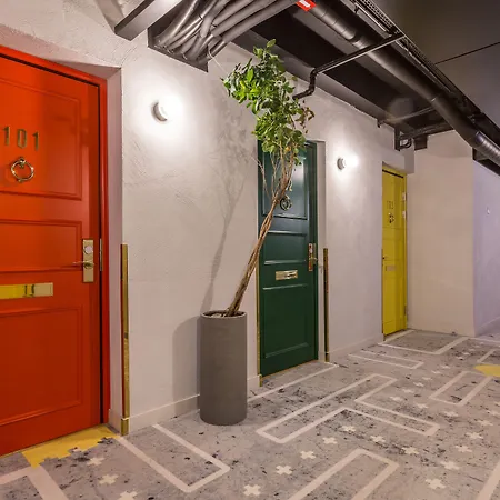 Hotel With Urban Deli-2