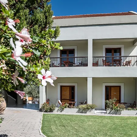 Casa Maria Hotel Apts-2